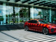 Phân khúc sedan tầm giá 1 tỷ tháng 8: VinFast Lux A2.0 tiếp tục dẫn đầu