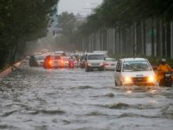 Những việc cần ưu tiên để bảo vệ ô tô khi mưa bão đổ bộ Những việc cần ưu tiên để bảo vệ ô tô khi mưa bão đổ bộ