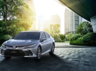 Phân khúc sedan hạng D: Toyota Camry thăng hoa, KIA K5 giảm nhiệt Phân khúc sedan hạng D: Toyota Camry thăng hoa, KIA K5 giảm nhiệt