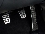 Những lỗi khiến tài xế dễ đạp nhầm chân ga trên ô tô và cách khắc phục hiệu quả