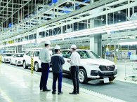 Sức mua ô tô của người Việt giảm mạnh trong quý 1/2023, giảm lệ phí trước bạ là cần thiết?