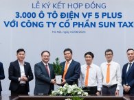 Hãng Taxi truyền thống mua 3.000 xe điện