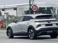 VinFast VF 6 không ngụy trang, liên tục xuất hiện trên đường thử trước ngày ra mắt VinFast VF 6 không ngụy trang, liên tục xuất hiện trên đường thử trước ngày ra mắt