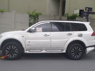 Khóa bánh xe ô tô trong khu đô thị, câu chuyện khó phân định đúng - sai