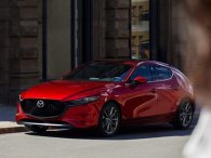 Doanh số xe sedan hạng C giảm nhẹ, Mazda3 dẫn đầu phân khúc