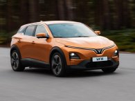 Thông số kỹ thuật xe VinFast VF 6 2025: B-SUV thuần điện được trang bị gì để đấu loạt đối thủ xe xăng truyền thống?