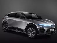 VinFast VF7 chính thức trình làng, danh mục tiện nghi hấp dẫn nhất phân khúc, giá từ 850 triệu đồng