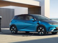 BYD vượt mặt Tesla trở thành thương hiệu xe điện hóa số 1 thế giới 2023