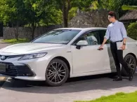 Người Việt vẫn ưu tiên chọn Toyota Camry khi mua xe gầm thấp cỡ D