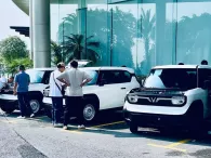 Toàn cảnh VinFast VF3 bản thử nghiệm lăn bánh tại nhà máy Toàn cảnh VinFast VF3 bản thử nghiệm lăn bánh tại nhà máy