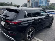 Mitsubishi Outlander thế hệ mới lăn bánh trên đường phố Hà Nội, thay đổi toàn diện so với đời cũ