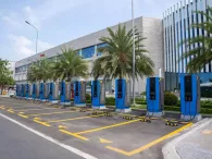 Ô tô điện VinFast được miễn phí sạc pin và gửi xe từ ngày 1/7/2024