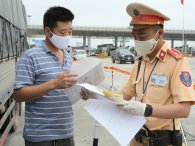 Những loại giấy tờ quan trọng tài xế cần mang theo kể từ 1/7