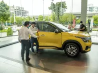 Doanh số thị trường ô tô Việt tháng 8: Khoảng lặng chờ sóng