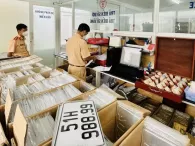 Biển số xe trúng đấu giá sẽ được dán tem nhận diện riêng kể từ 1/1/2025