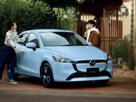 Gợi ý những mẫu ô tô nhỏ xinh dành tặng chị em dịp 8/3