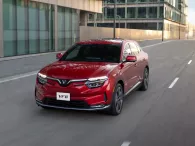 Doanh số tăng trưởng 25%, VinFast giữ vững vị thế hãng ô tô số 1 Việt Nam Doanh số tăng trưởng 25%, VinFast giữ vững vị thế hãng ô tô số 1 Việt Nam