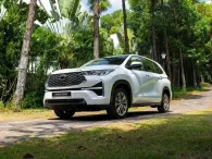 Ngôi vương trở lại - Innova Cross đả bại XL 7, Toyota bành chướng thị trường hybrid Việt Nam