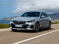 BMW 5 Series thế hệ mới tại Việt Nam - đột phá toàn diện với hybrid và thiết kế mới, giá từ 2,589 tỷ đồng
