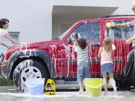 Một tuần rửa xe bao nhiêu là đủ? Những lưu ý không thể bỏ qua khi tự rửa ô tô tại nhà