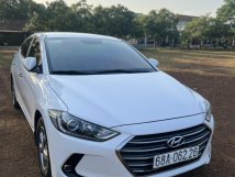 Xe màu trắng, đẹp như mới