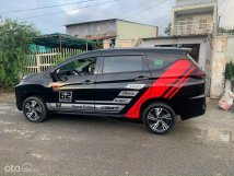 Màu đen, xe nhập số sàn