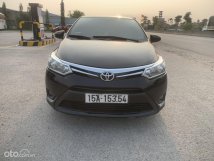 Xe màu đen