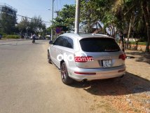 Audi Q7 đời 2009 xây nhà sử dụng còn mới 95%