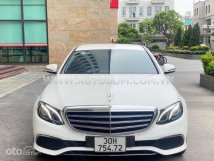 Trắng nội thất đen