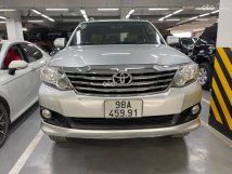 Màu bạc, giá 475tr