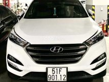 Xe màu trắng
