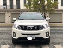Màu trắng, giá chỉ 675 triệu