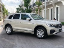 Màu vàng cát (Be Sechura) xe 5 chỗ sang trọng nhiều tính năng, có xe giao không cần chờ lâu