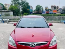 Cần bán Hyundai i30 CW 1.6 AT 2009 - Xe rất đẹp nhiều đồ chơi