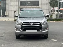 Cần bán xe oto Toyota Innova 2.0E 2017 - Xe chất đẹp