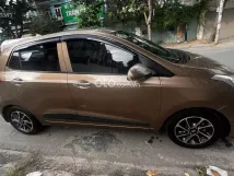 Cần bán Hyundai Grand i10 1.2 AT 2021 - Xe gia đình giữ kỹ 12500km - Nội thất theo xe gần 100 triệu