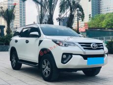 Cần bán gấp Toyota Fortuner 2.4G 4x2 MT sản xuất 2018, màu trắng, xe nhập 