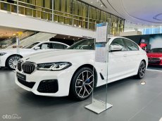 Ưu đãi 118tr, ưu đãi tiền mặt hấp dẫn, kèm bộ quà tặng cùng phụ kiện full theo xe
