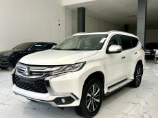 Miistubishi pajero Sport v6 3.0 lít 2 cầu AT sx 2017