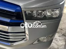 Toyota Innova 2017 2.0E - 100000 km