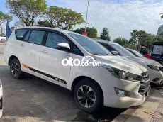 CẦN BÁN TOYOTA INNOVA 2018, trắng 2.0E , số sàn