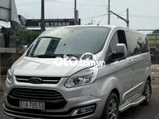 Ford Tourneo Titanium Bạc
