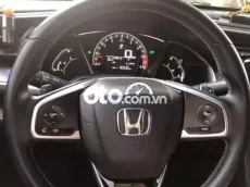 Honda Civic 2018 E màu Đỏ