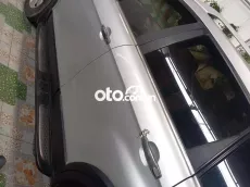 Chevrolet Captiva Bạc