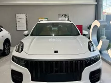 Thiết kế sang trọng, nội thất hiện đại, ưu đãi giá xe