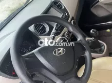 Hyundai i10 2018 Sedan Bạc