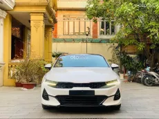 Xe đẹp như mới, trang bị full option hiện đại