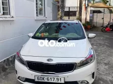 Kia Cerato 2017 1.6 AT bản full trắng