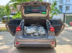 Bán Ford Focus sản xuất 2018 bản Sports hatchback