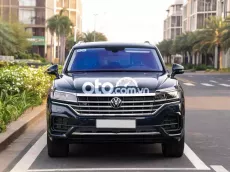 Volkswagen Touareg 2023 Luxury 18.000 km Đen